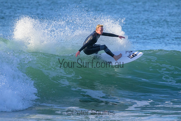 Whale_Beach_220617_080041_0105