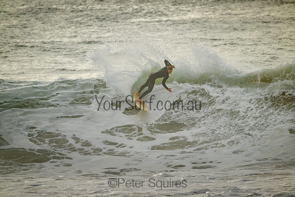 Whale_Beach_220305_081007_0057