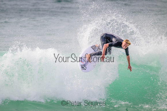 Whale_Beach_220929_092015_0115