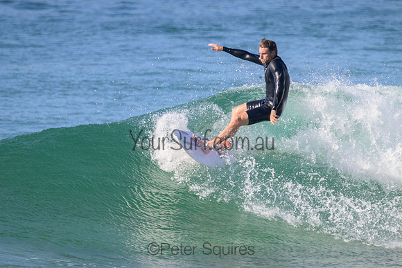 Whale_Beach_220507_091814_0127