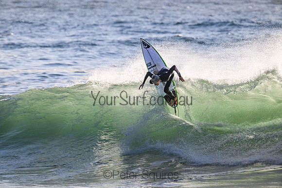 Whale_Beach_221027_072115_0057