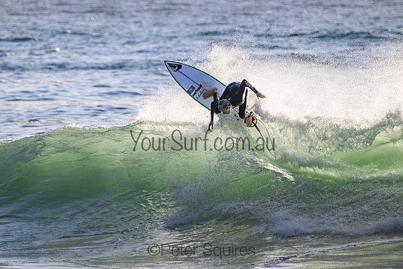 Whale_Beach_221027_072115_0058