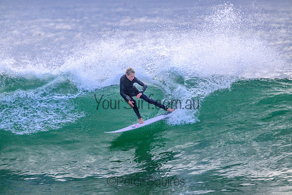 Whale_Beach_221110_072742_0011