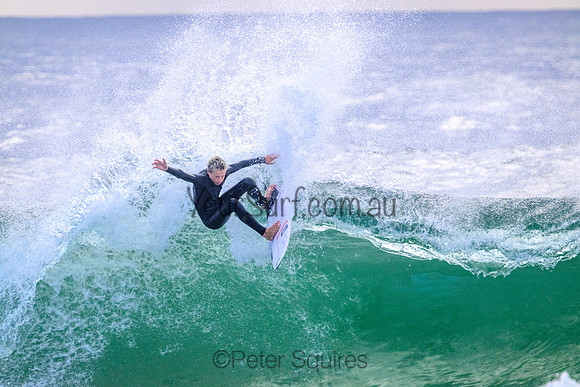 Whale_Beach_221110_072745_0015
