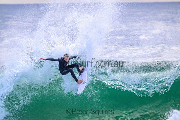 Whale_Beach_221110_072745_0016