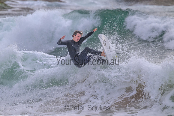 Whale_Beach_221110_081134_0112