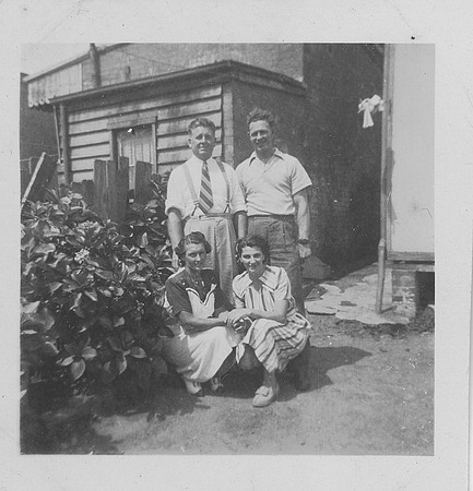 dads_0013 Arthur, Les, Edna & Bubs Squires