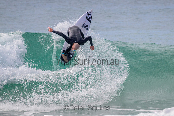 Whale_Beach_220910_095233_0129