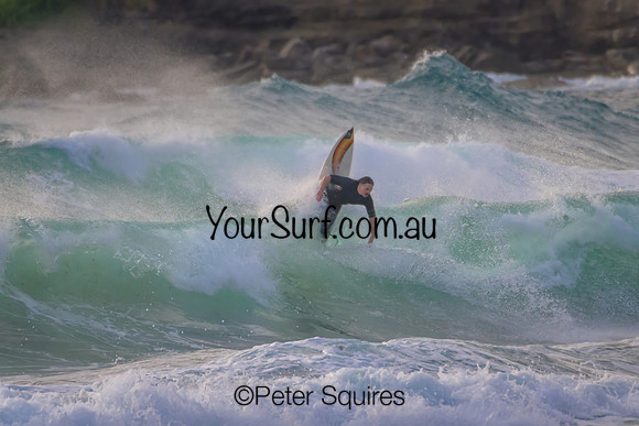 Whale_Beach_230108_065404_0003