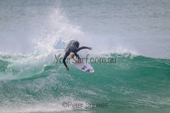 Whale_Beach_220910_095715_0139