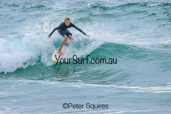 Whale_Beach_230312_081800_0049