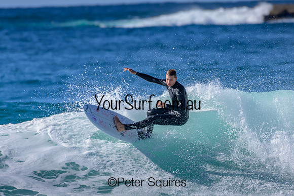 Whale_Beach_230410_091550_00572