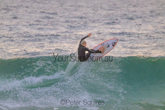 Whale_Beach_220830_070136_0005