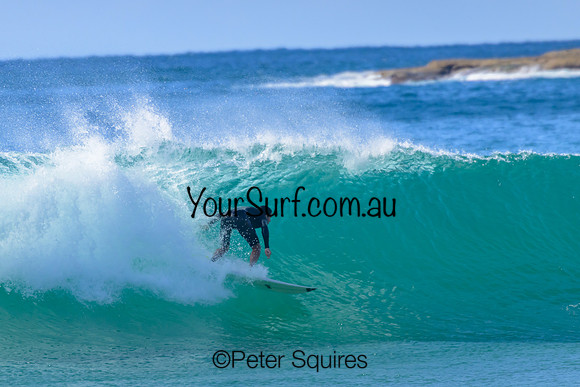 Whale_Beach_230410_094035_01068