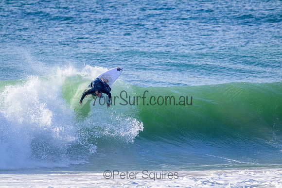 Whale_Beach_220724_092805_0176