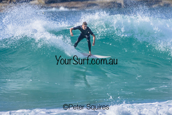 Whale_Beach_230410_084410_00088