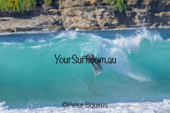 Whale_Beach_230410_085857_00254