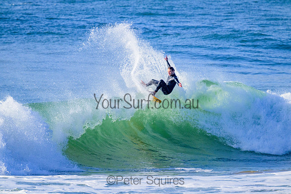 Whale_Beach_220724_085321_0044