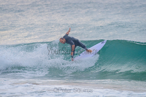 Whale_Beach_210504_073346_0107