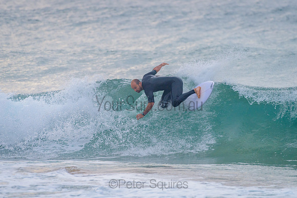 Whale_Beach_210504_073347_0108