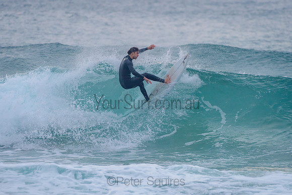 Whale_Beach_210504_073827_0131