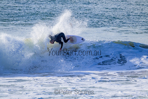 Whale_Beach_220724_084516_0031