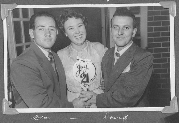 Joy_and_Geoff_old_photos-0012