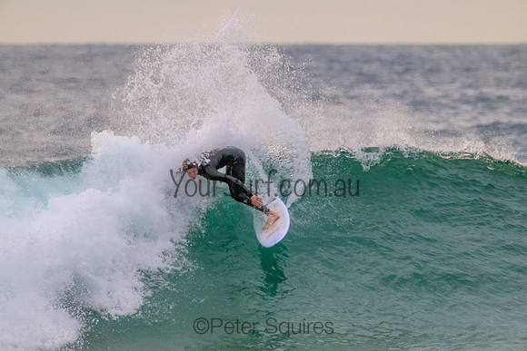 Whale_Beach_220830_071353_0043
