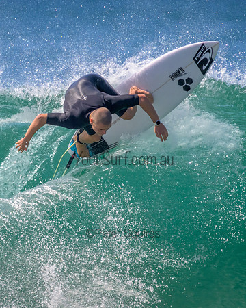 Whale_Beach_220916_110147_0050-E