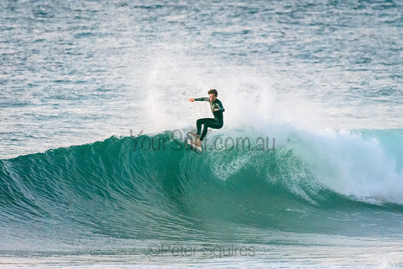 Whale_Beach_210611_065342_0010