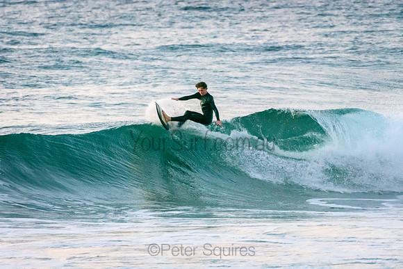 Whale_Beach_210611_065344_0011