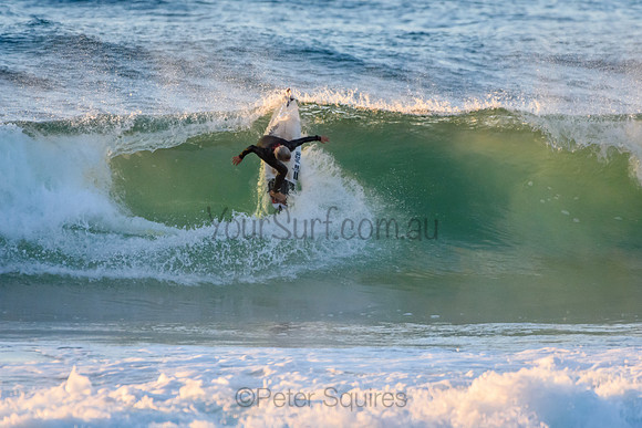 Whale_Beach_210611_071519_0047