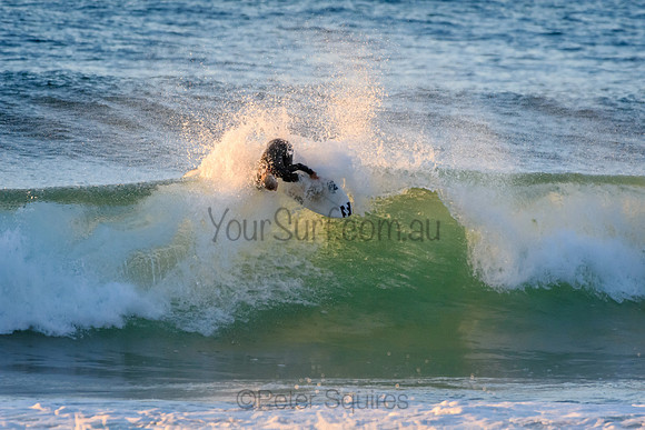 Whale_Beach_210611_071520_0049