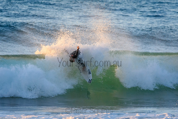 Whale_Beach_210611_071520_0050