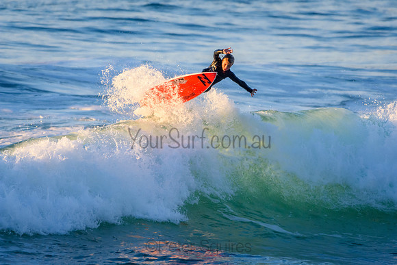 Whale_Beach_210611_072357_0080