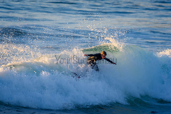 Whale_Beach_210611_072358_0083