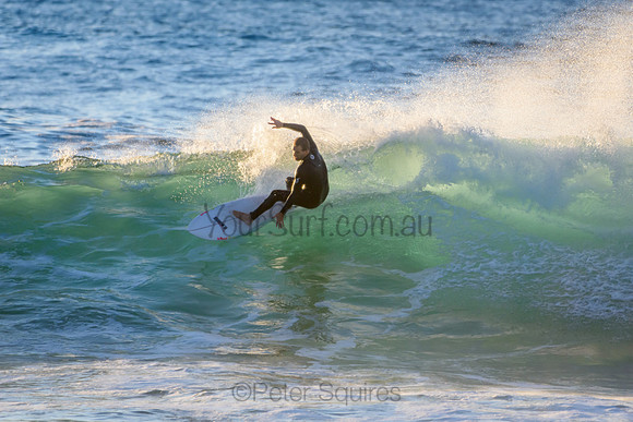 Whale_Beach_210611_073314_0107