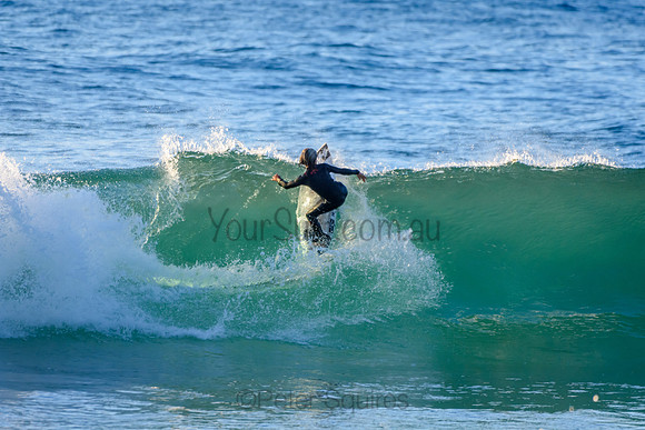 Whale_Beach_210611_074034_0123