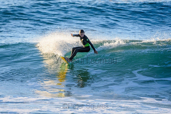 Whale_Beach_210611_074116_0135