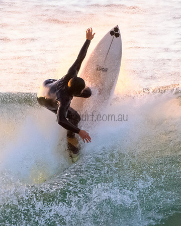 Whale_Beach_210611_070810_0040-Edit-2