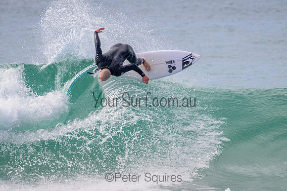Whale_Beach_220910_095234_0130