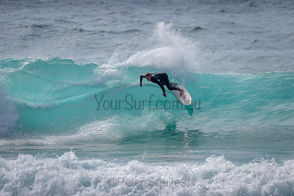 Whale_Beach_211014_094442_0122