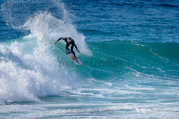 Whale_Beach_211015_091745_0134