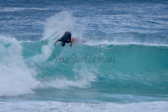 Whale_Beach_211015_092910_0149