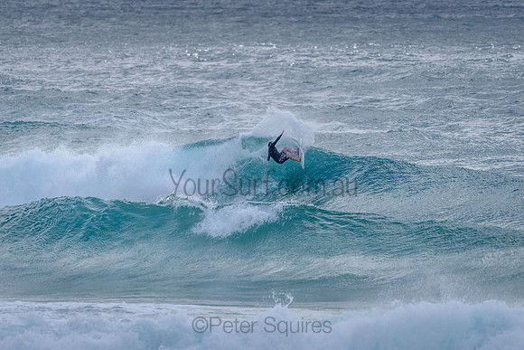 Whale_Beach_211015_094427_0176