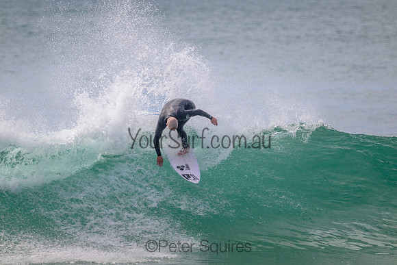 Whale_Beach_220910_095715_0140