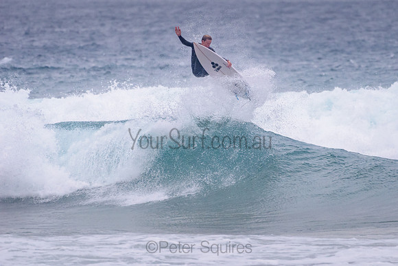 Whale_Beach_211111_064333_0042