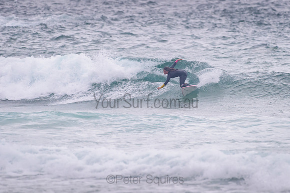 Whale_Beach_211111_070504_0104