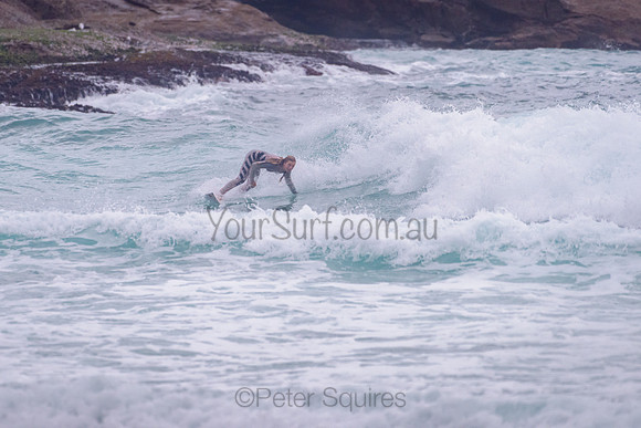 Whale_Beach_211111_071007_0119