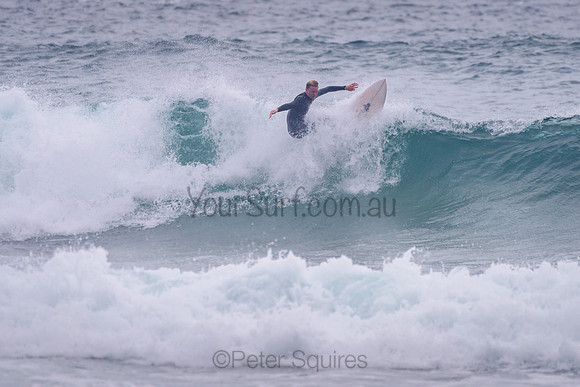 Whale_Beach_211111_071038_0121
